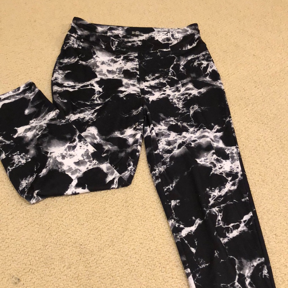 High-Rise Yoga Capri